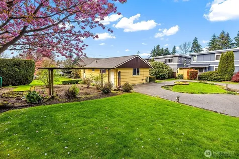 8236 120th Avenue NE Kirkland WA 98033