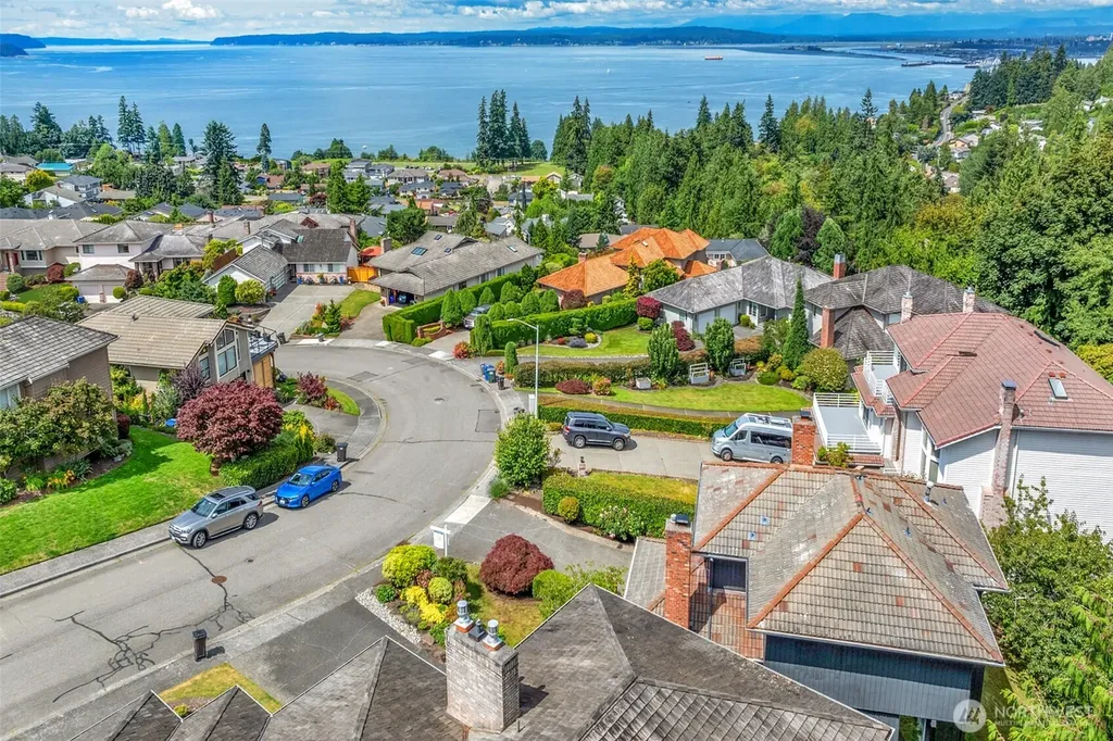 1623 Edgemoor Lane Everett WA 98203