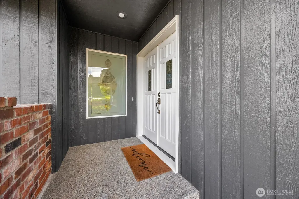 1623 Edgemoor Lane Everett WA 98203