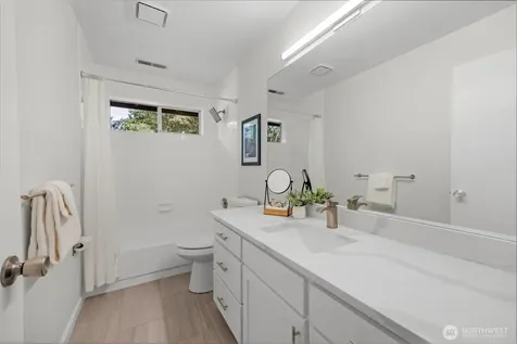 1623 Edgemoor Lane Everett WA 98203