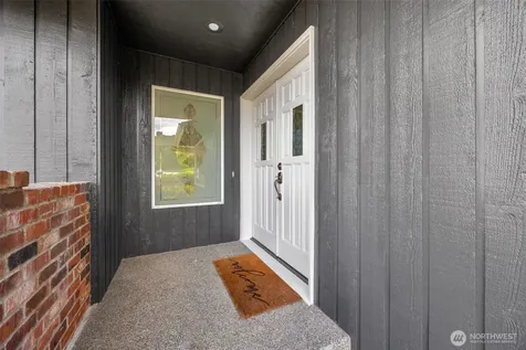 1623 Edgemoor Lane Everett WA 98203