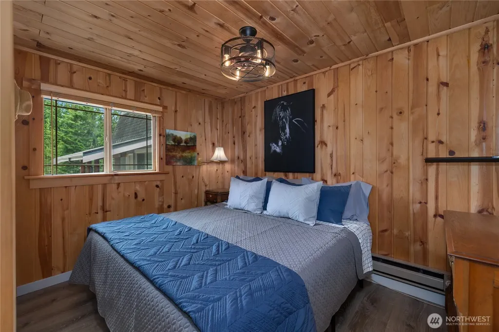 681 N Beacon Point Loop N Lilliwaup WA 98555