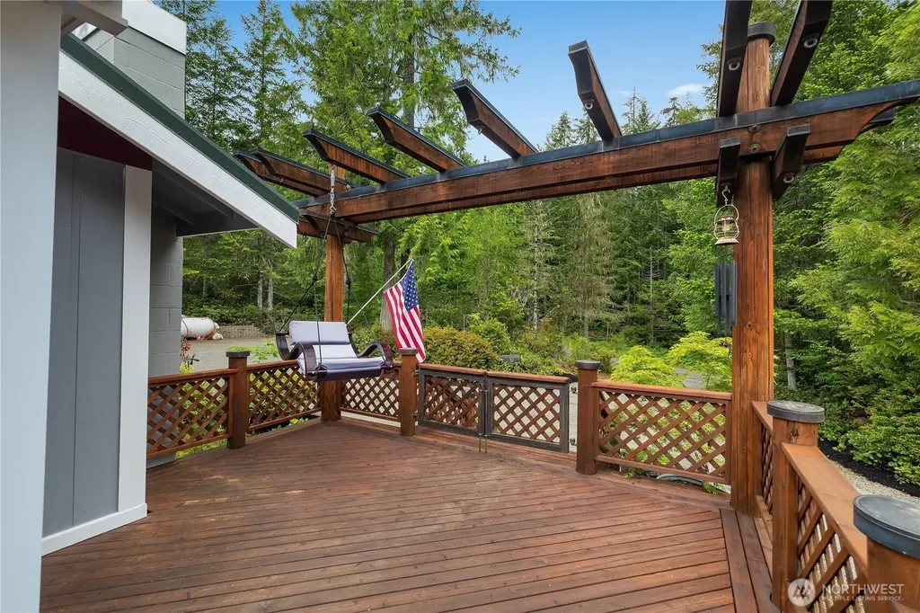 681 N Beacon Point Loop N Lilliwaup WA 98555