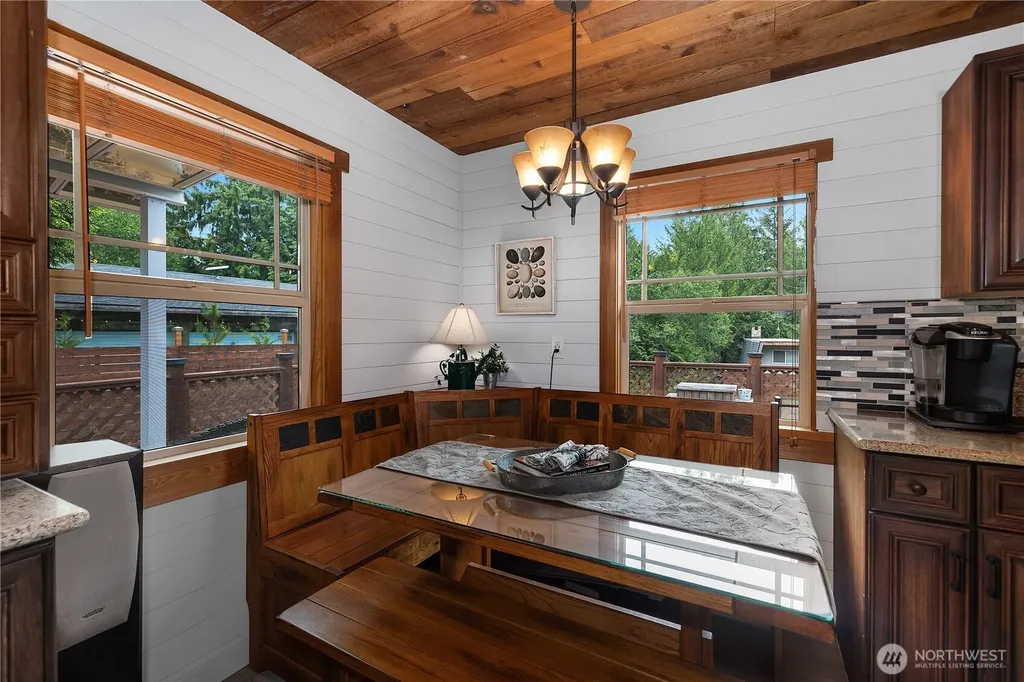 681 N Beacon Point Loop N Lilliwaup WA 98555