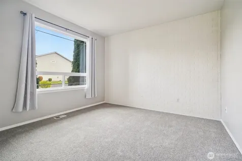 12302 160th Street E Puyallup WA 98374