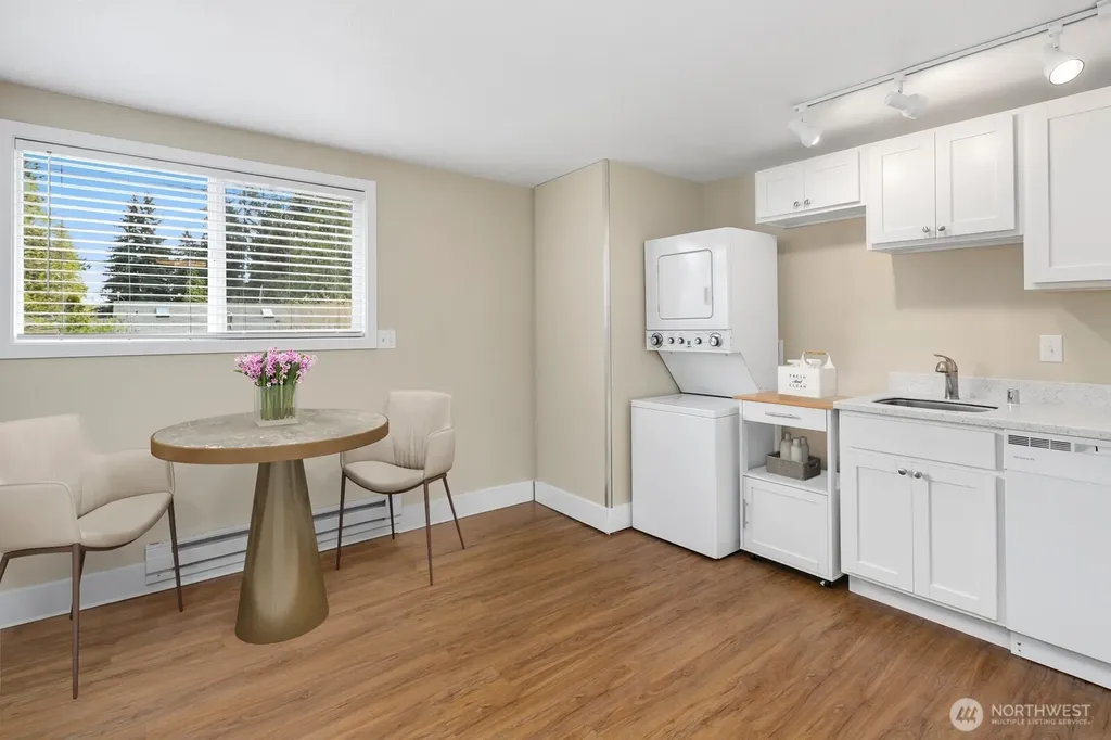 23304 55th Avenue W Mountlake Terrace WA 98043