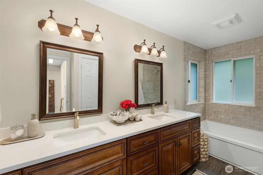 17026 SE 326th Place Auburn WA 98092
