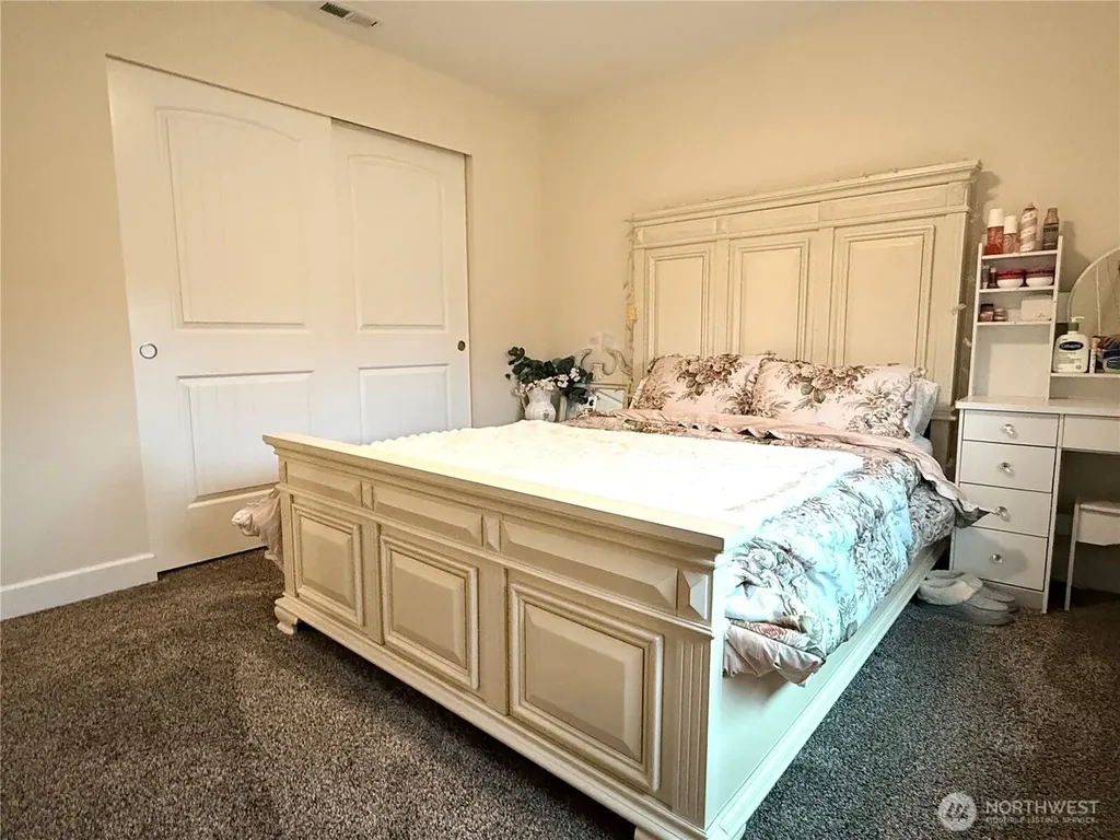 10705 36th Street E Edgewood WA 98372