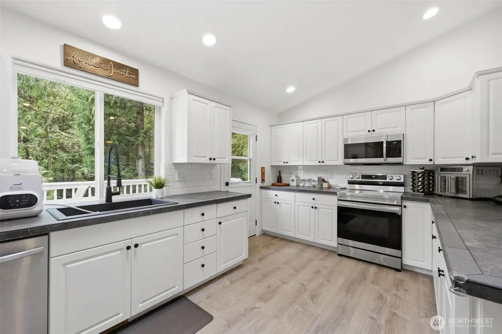 132 Goliah Lane Port Ludlow WA 98365