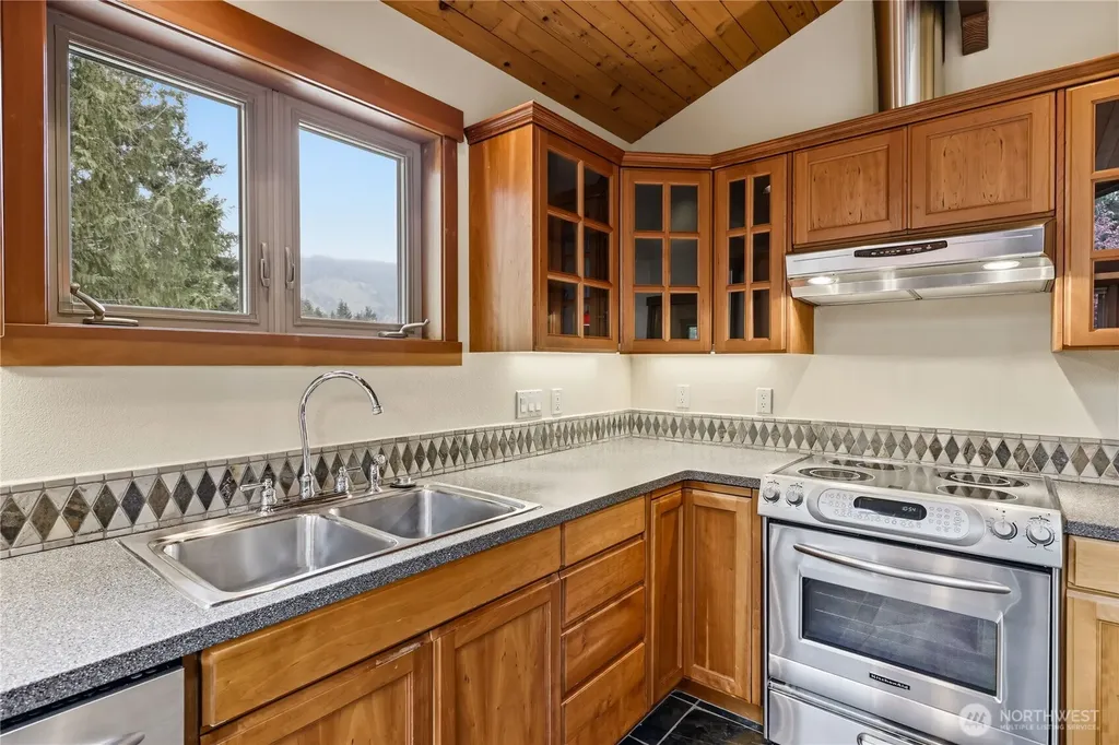 1993 Doe Run Road Sequim WA 98382
