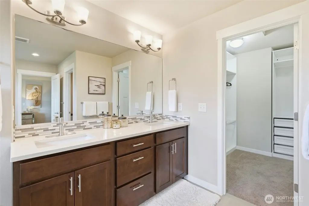 34576 56th Court S Auburn WA 98001
