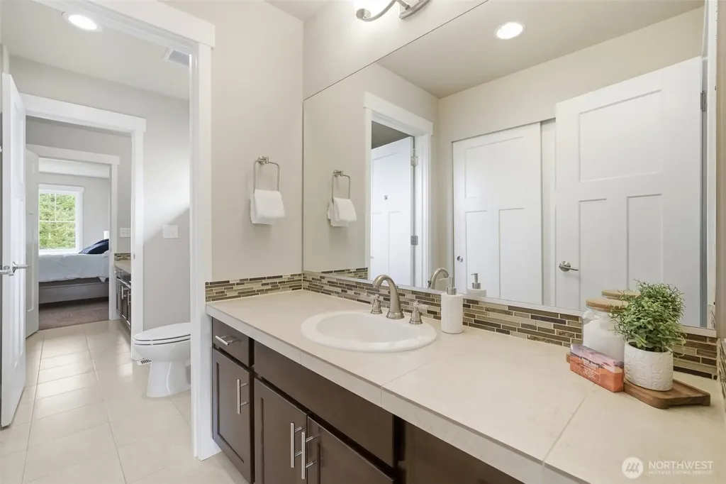 34576 56th Court S Auburn WA 98001