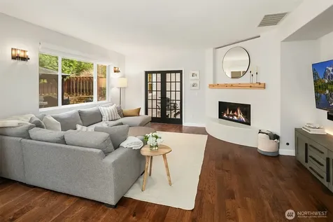24046 SE 9th Court Sammamish WA 98075
