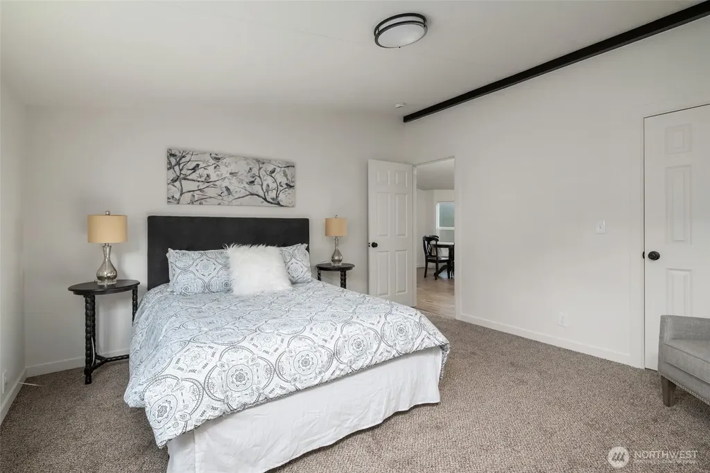 2192 Nautilus Road Freeland WA 98249