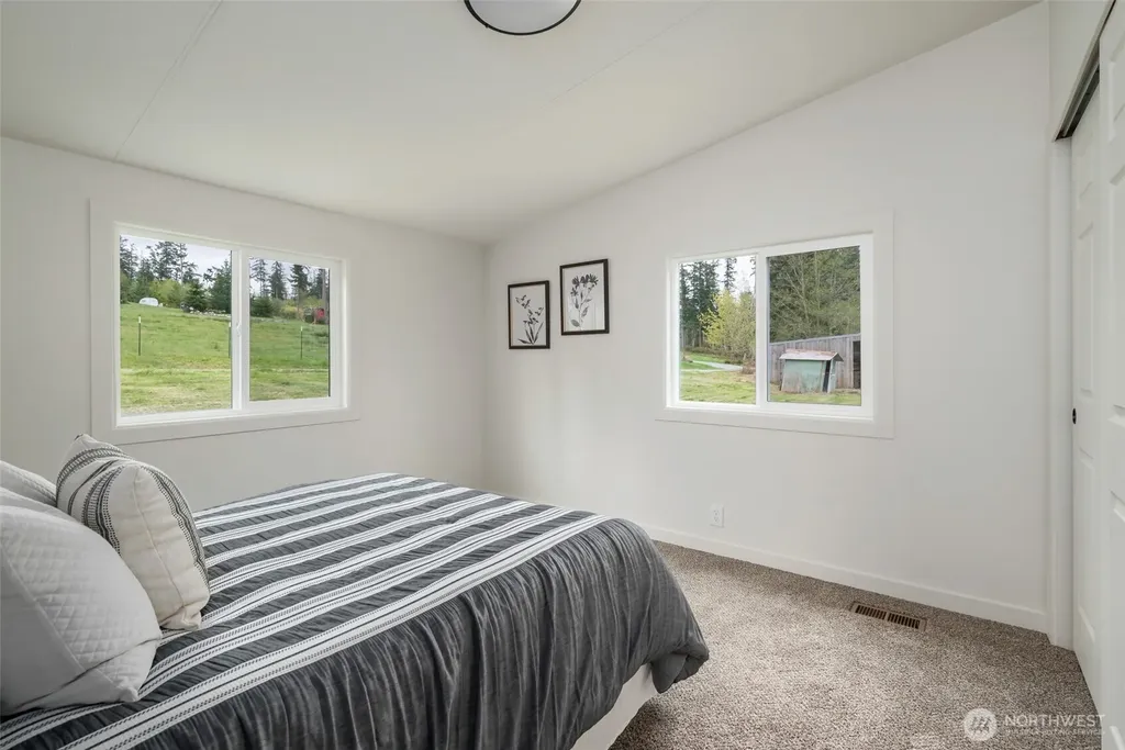 2192 Nautilus Road Freeland WA 98249