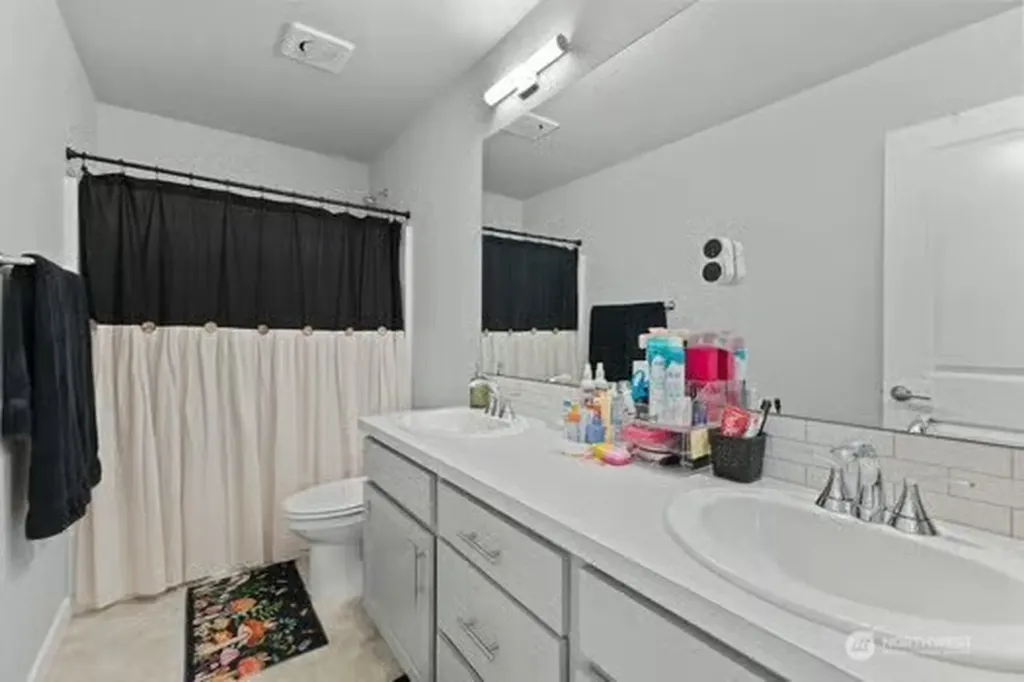 1528 Maas Court Buckley WA 98321