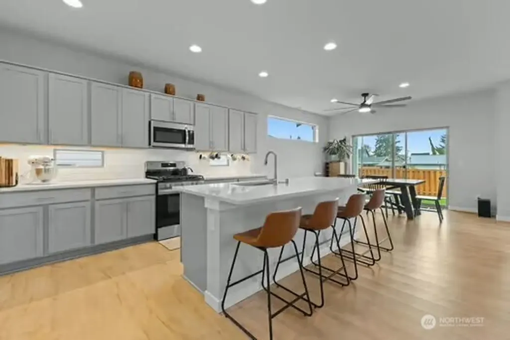 1528 Maas Court Buckley WA 98321
