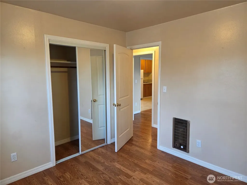 1306 S 3rd Avenue Kelso WA 98626