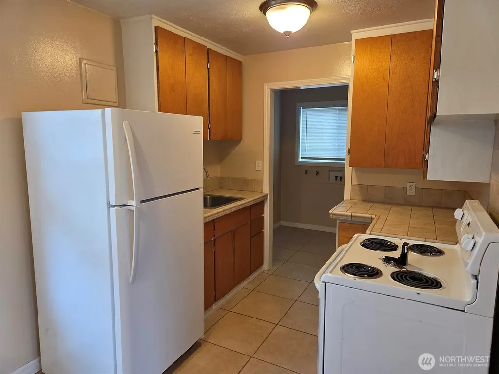 1306 S 3rd Avenue Kelso WA 98626
