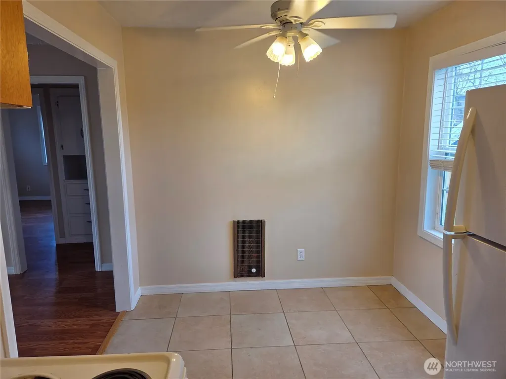 1306 S 3rd Avenue Kelso WA 98626