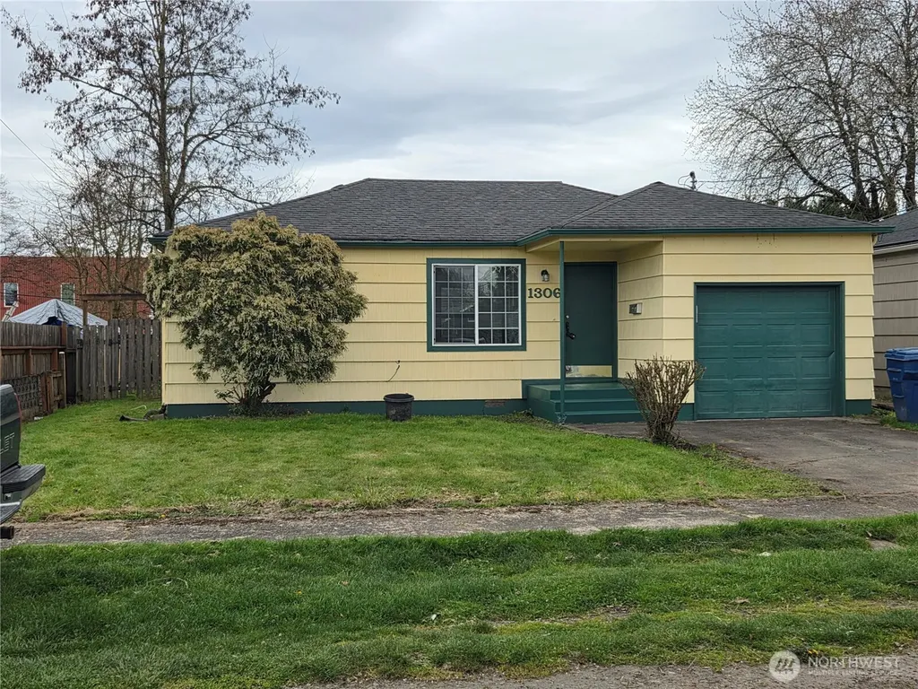1306 S 3rd Avenue Kelso WA 98626