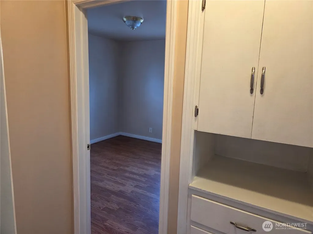 1306 S 3rd Avenue Kelso WA 98626