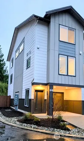 9916 18th Avenue W Everett WA 98204