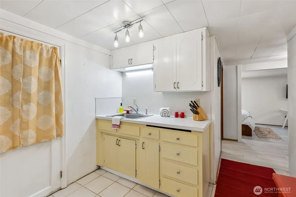 1347 N Pear Street NE Olympia WA 98506