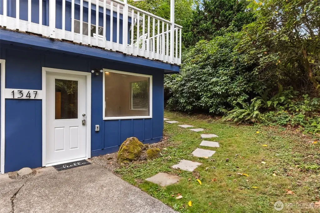 1347 N Pear Street NE Olympia WA 98506
