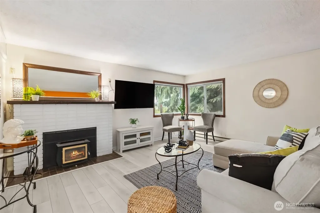 1347 N Pear Street NE Olympia WA 98506