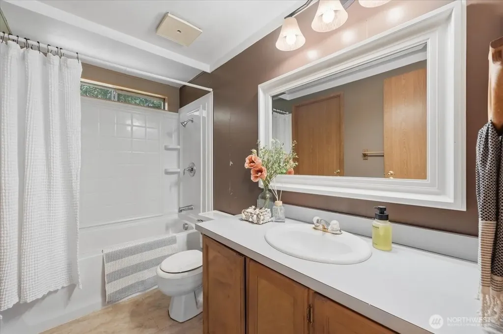 3218 Cherry Tree Lane Camano Island WA 98282