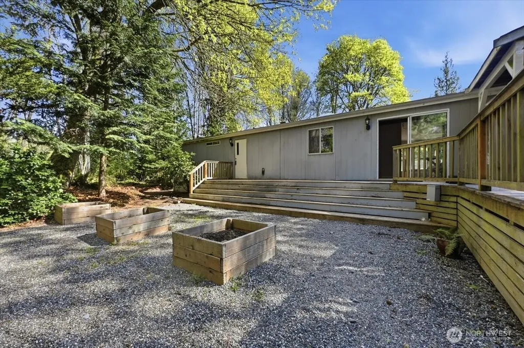 3218 Cherry Tree Lane Camano Island WA 98282