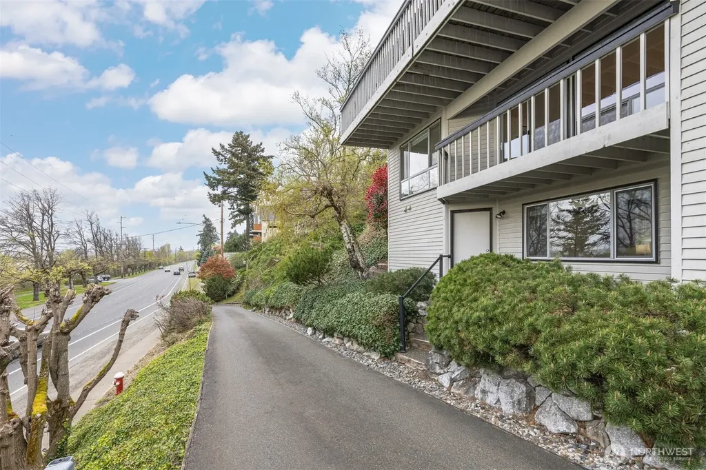 337 S State Street Bellingham WA 98225