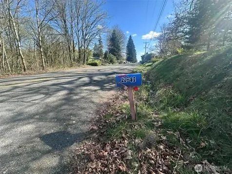 12843 175th Avenue SE Renton WA 98059