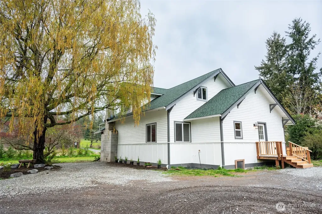 10802 Eatonville Highway E Eatonville WA 98328