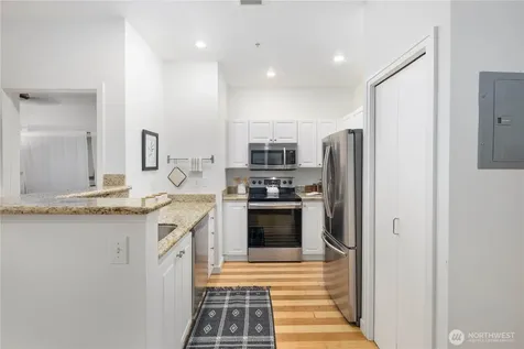 2415 2nd Avenue Seattle WA 98121