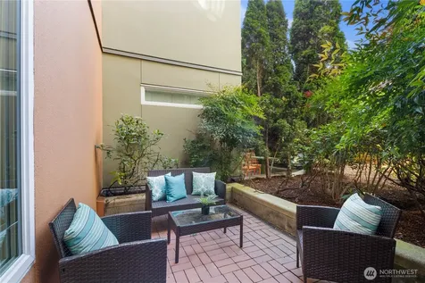 2415 2nd Avenue Seattle WA 98121