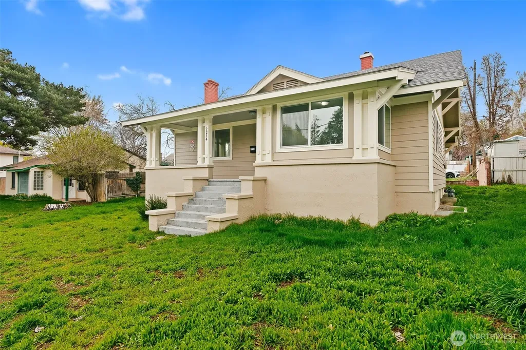 2214 Summitview Avenue Yakima WA 98902