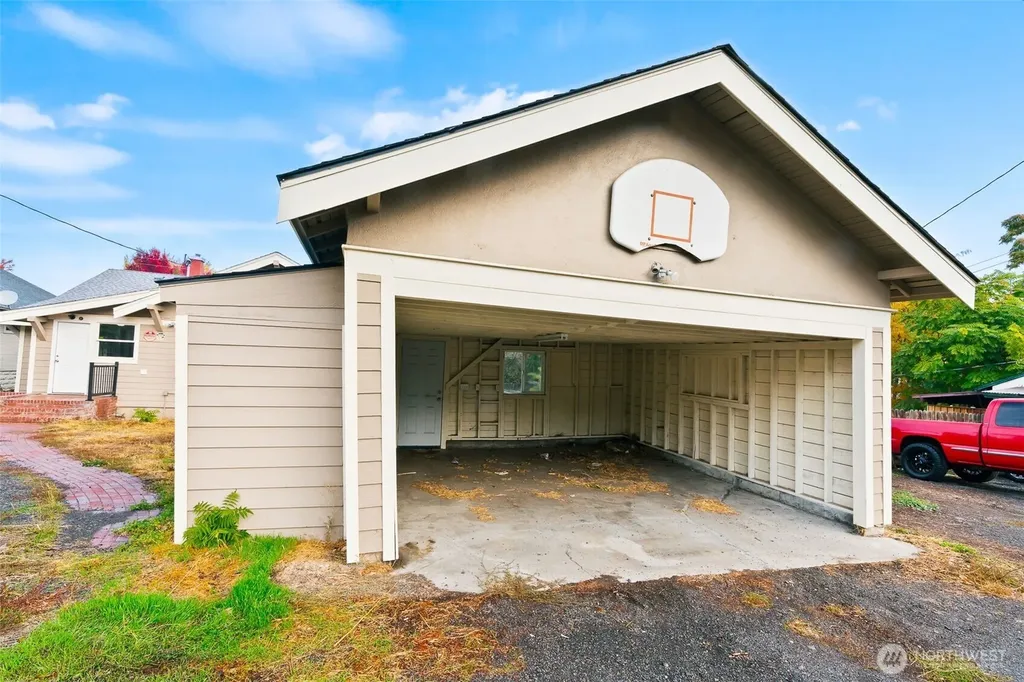 2214 Summitview Avenue Yakima WA 98902