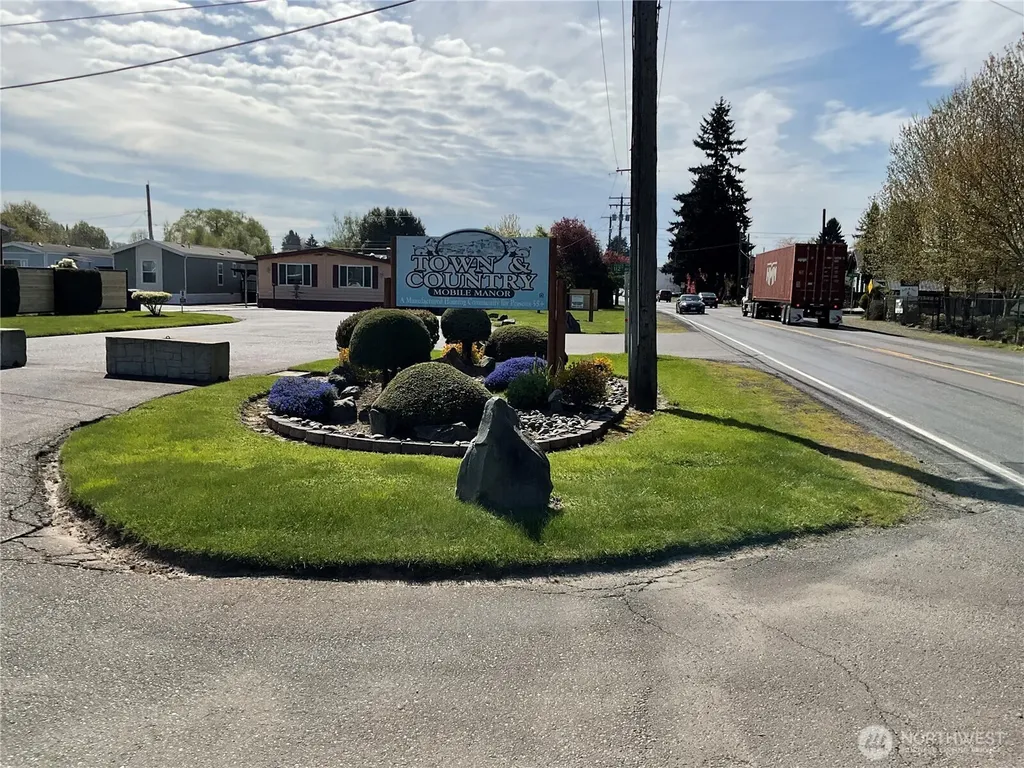 5629 113th Avenue E Puyallup WA 98372