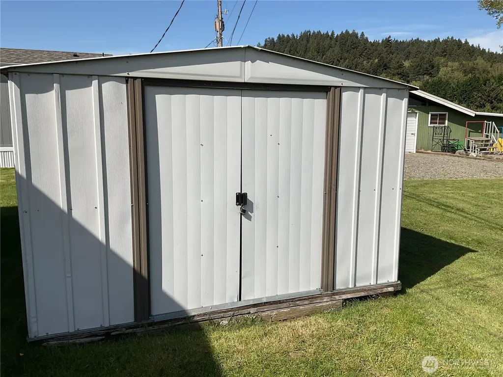 5629 113th Avenue E Puyallup WA 98372