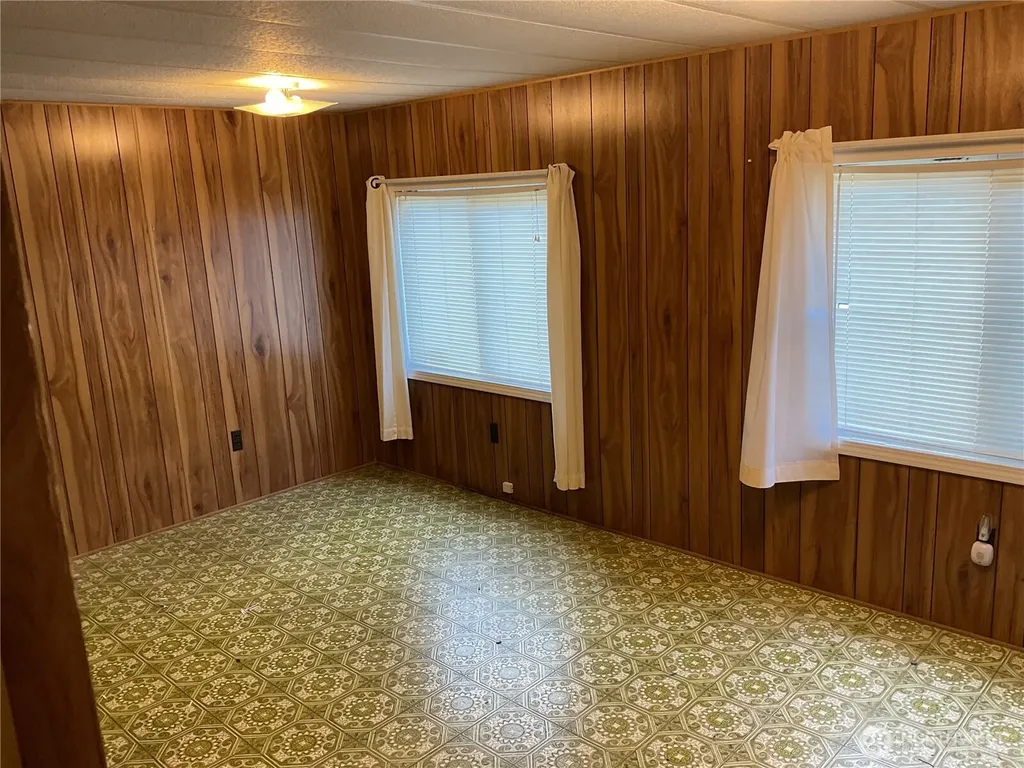 5629 113th Avenue E Puyallup WA 98372