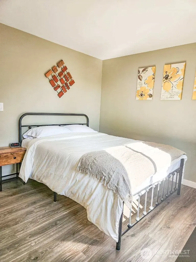 1915 E Spruce Street Seattle WA 98122