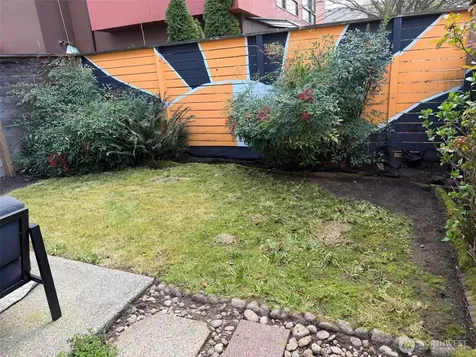 1915 E Spruce Street Seattle WA 98122