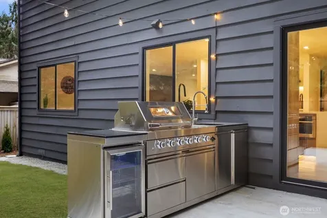 14824 119th Ave NE Kirkland WA 98034