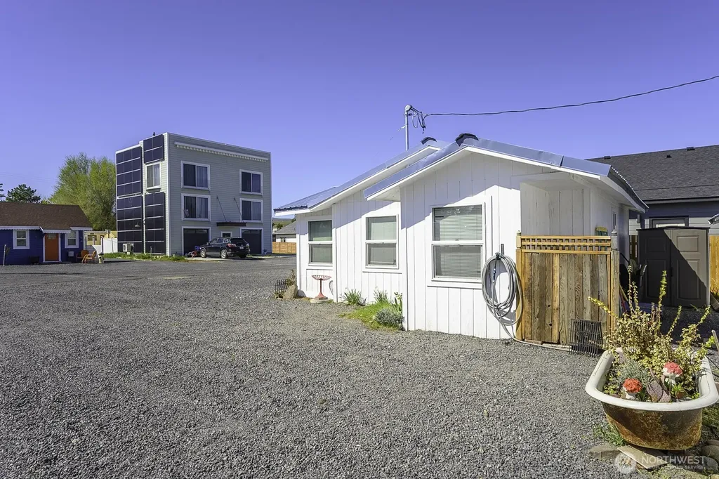 30 Cherry Street S Soap Lake WA 98851