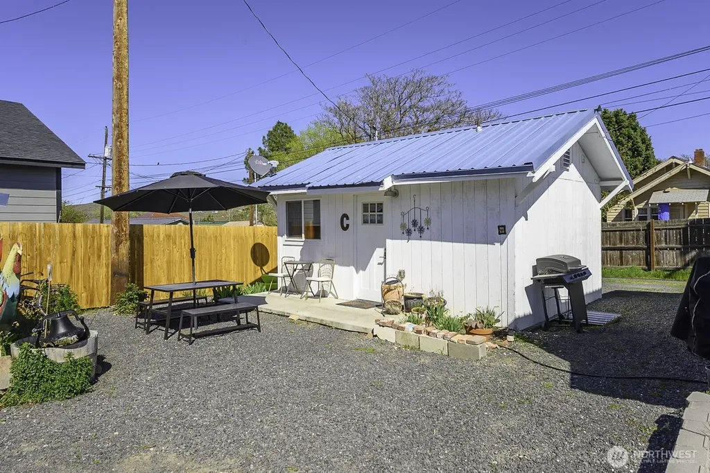 30 Cherry Street S Soap Lake WA 98851