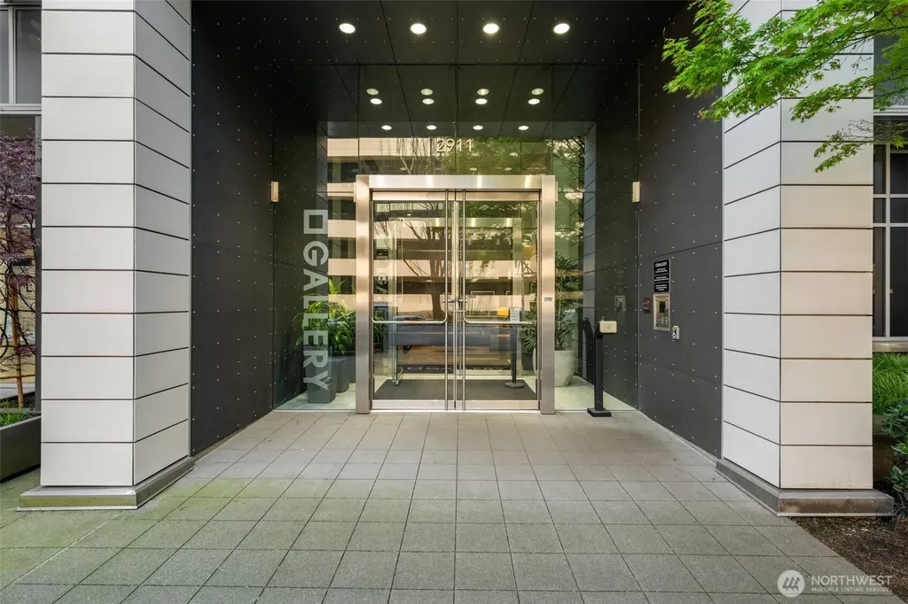2911 2nd Avenue Seattle WA 98121