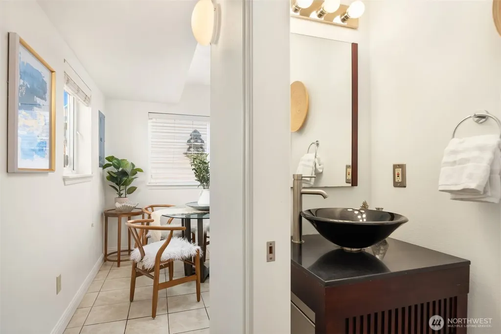 1728 26th Avenue S Seattle WA 98144