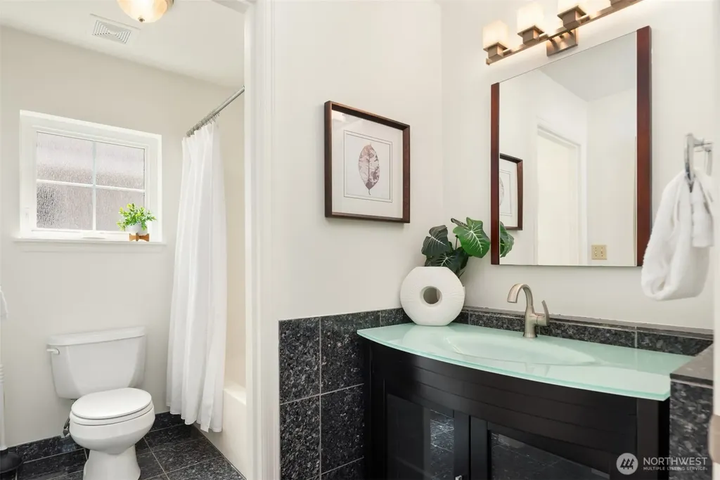 1728 26th Avenue S Seattle WA 98144